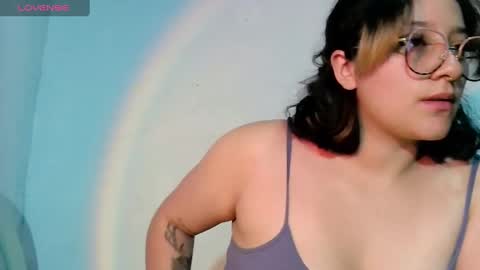 Snapshot of naomi_moon3 chatting on 02-11-25, 03:29 Naomi online show from 02-11-25, 03:29