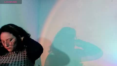 Snapshot of naomi_moon3 chatting on 02-21-25, 01:22 Naomi online show from 02-21-25, 01:22