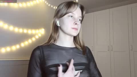 Naomi online show from 10-29-25, 07:15