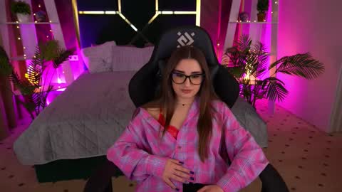 Snapshot of naomibaae chatting on 11-19-25, 02:50 naomibaae online show from 11-19-25, 02:50