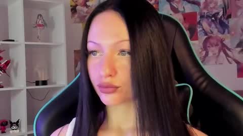 Snapshot of naomiblakes chatting on 11-11-25, 05:18 Naomi online show from 11-11-25, 05:18