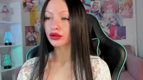 Snapshot of naomiblakes chatting on 11-24-25, 05:29 Naomi online show from 11-24-25, 05:29