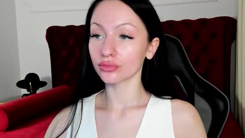 Snapshot of naomiblakes chatting on 12-03-25, 07:27 Naomi online show from 12-03-25, 07:27