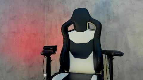Heidy  online show from 05-25-26, 04:18