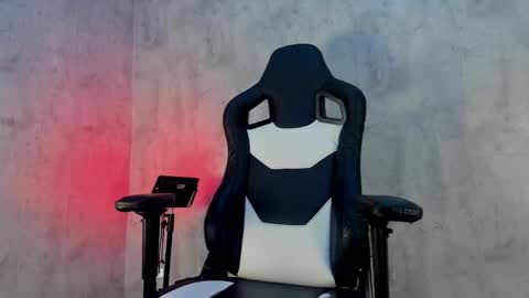 Heidy  online show from 05-27-26, 05:15