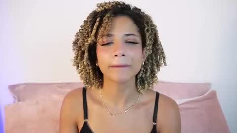 Snapshot of naomidawsonn chatting on 06-11-26, 03:59 naomidawson online show from 06-11-26, 03:59