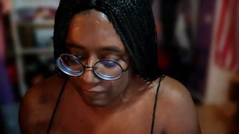 Snapshot of naomifux chatting on 10-25-25, 09:09 Naomi online show from 10-25-25, 09:09