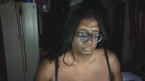 Snapshot of naomifux chatting on 11-23-25, 10:09 Naomi online show from 11-23-25, 10:09