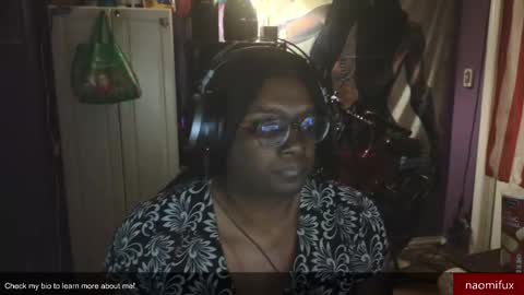 Snapshot of naomifux chatting on 02-04-26, 03:23 Naomi online show from 02-04-26, 03:23