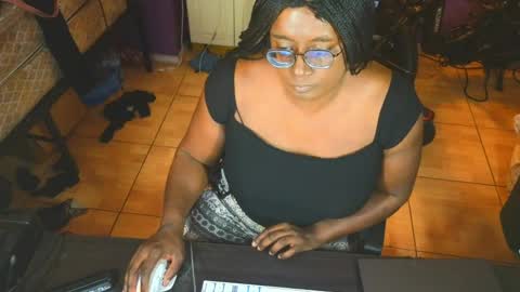 Naomi online show from 04-26-26, 08:50