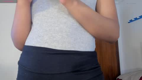 Snapshot of naomigarcia chatting on 03-07-25, 06:57 Naomi online show from 03-07-25, 06:57