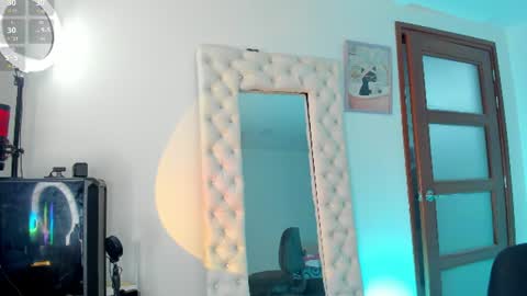 Snapshot of naomigarcia chatting on 07-27-26, 11:12 Naomi online show from 07-27-26, 11:12