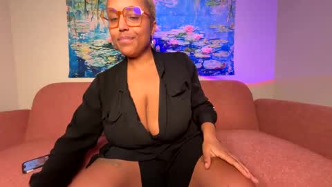 Naomigiirl6 online show from 03-06-25, 09:58