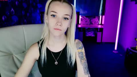 naomihita online show from 11-08-25, 11:10