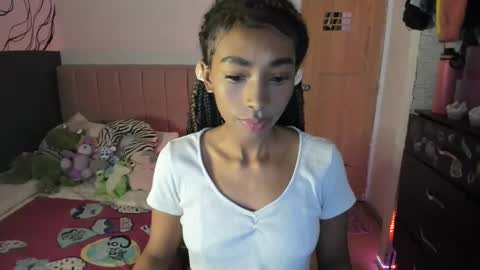 Naomii online show from 02-18-25, 11:52