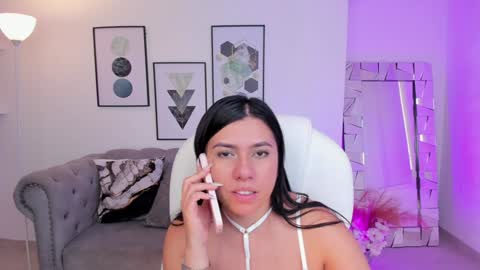 Naomi Campbell online show from 01-16-25, 04:28