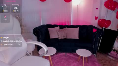 Naomi Campbell online show from 02-15-25, 01:38