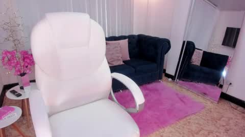 Naomi Campbell online show from 03-05-25, 03:07