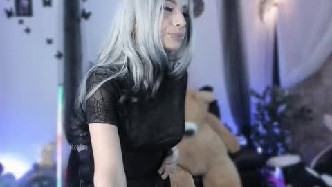 Naomi online show from 11-15-25, 06:37