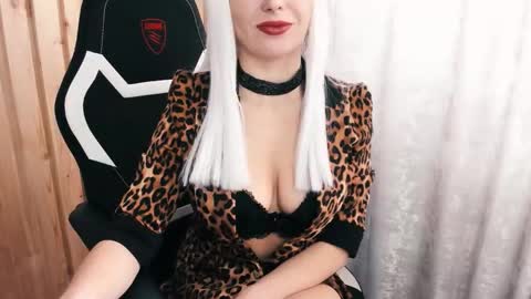 Snapshot of naomimelone chatting on 03-03-26, 07:47 Naomi online show from 03-03-26, 07:47