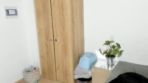 Snapshot of naomimoore chatting on 04-30-26, 10:47 Naomi Moore online show from 04-30-26, 10:47