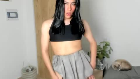 Snapshot of naomimoore chatting on 06-11-26, 08:07 Naomi Moore online show from 06-11-26, 08:07