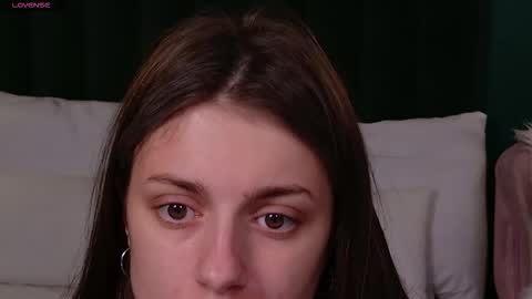 Snapshot of naomimur chatting on 09-22-25, 04:47 Naomi online show from 09-22-25, 04:47