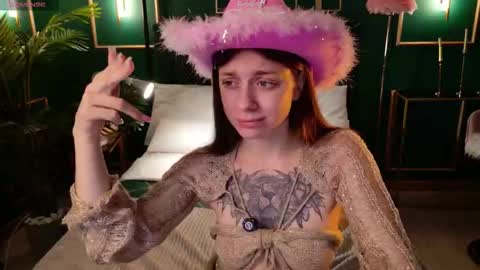 Snapshot of naomimur chatting on 09-26-25, 04:49 Naomi online show from 09-26-25, 04:49