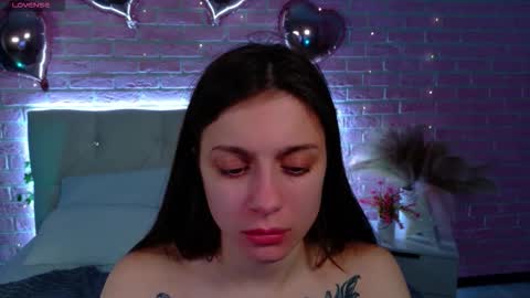 Snapshot of naomimur chatting on 11-18-25, 04:50 Naomi online show from 11-18-25, 04:50