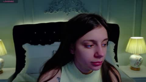 Snapshot of naomimur chatting on 11-28-25, 04:48 Naomi online show from 11-28-25, 04:48