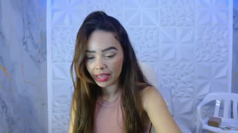 Snapshot of naomis_36 chatting on 05-11-26, 03:07 Naomis online show from 05-11-26, 03:07