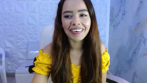 Snapshot of naomis_36 chatting on 05-22-26, 01:28 Naomis online show from 05-22-26, 01:28