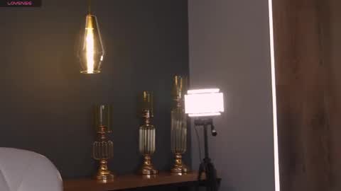 Naomi online show from 04-12-26, 12:21