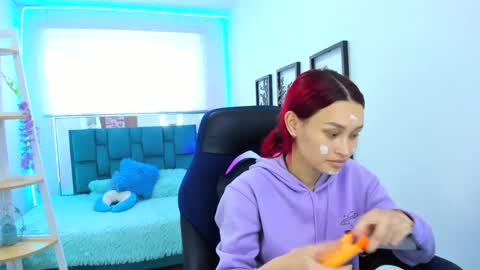 naomy online show from 09-22-25, 07:38