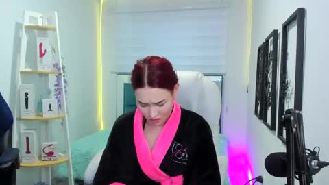 naomy online show from 10-18-25, 10:21