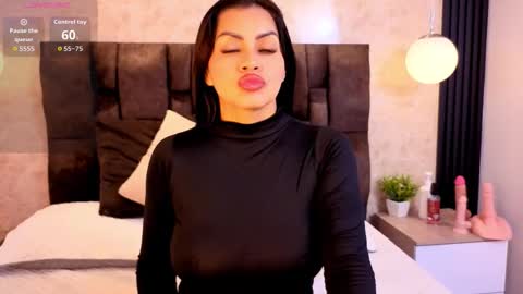 Snapshot of naomy_smithx chatting on 01-06-26, 11:03 Naomy Smith online show from 01-06-26, 11:03