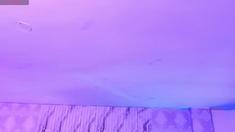 Snapshot of naomy_tay1 chatting on 11-18-25, 03:23 Naomy online show from 11-18-25, 03:23