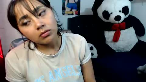 naomylux1 online show from 06-18-26, 07:29