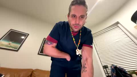 Napolisnaples online show from 12-20-25, 03:02