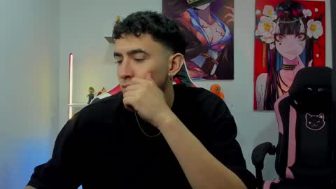 Snapshot of naranjo_seb chatting on 12-04-24, 02:53 sebastian online show from 12-04-24, 02:53