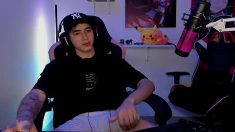 Snapshot of naranjo_seb chatting on 01-04-25, 11:11 sebastian online show from 01-04-25, 11:11