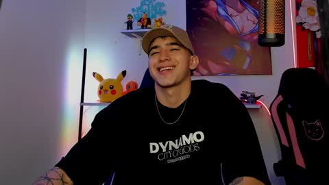 Snapshot of naranjo_seb chatting on 01-17-25, 08:02 sebastian online show from 01-17-25, 08:02