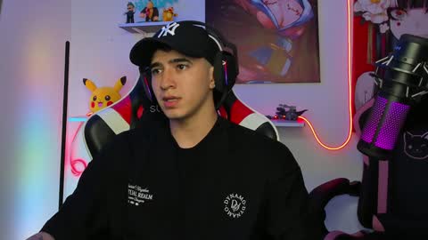 Snapshot of naranjo_seb chatting on 01-25-25, 04:02 sebastian online show from 01-25-25, 04:02