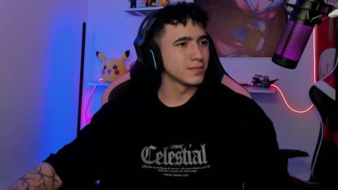 Snapshot of naranjo_seb chatting on 01-31-25, 06:02 sebastian online show from 01-31-25, 06:02