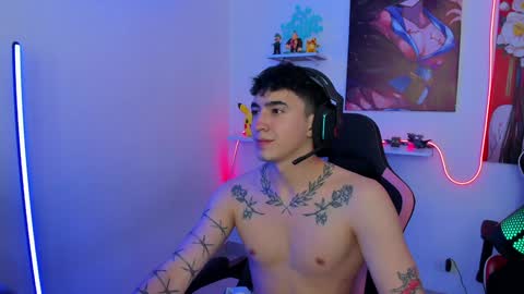 Snapshot of naranjo_seb chatting on 02-04-25, 12:00 sebastian online show from 02-04-25, 12:00