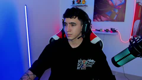 Snapshot of naranjo_seb chatting on 02-07-25, 05:10 sebastian online show from 02-07-25, 05:10