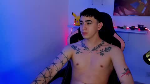 Snapshot of naranjo_seb chatting on 02-19-25, 03:39 sebastian online show from 02-19-25, 03:39