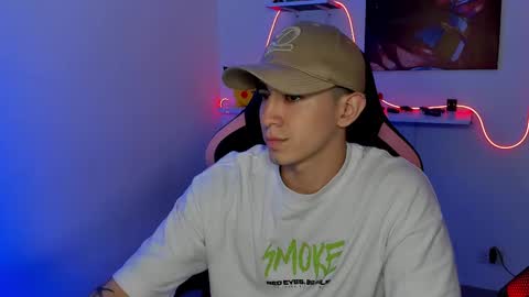 Snapshot of naranjo_seb chatting on 02-26-25, 03:10 sebastian online show from 02-26-25, 03:10