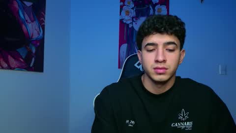 Snapshot of naranjo_seb chatting on 10-12-25, 04:22 sebastian online show from 10-12-25, 04:22