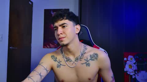 Snapshot of naranjo_seb chatting on 11-11-25, 05:24 sebastian online show from 11-11-25, 05:24